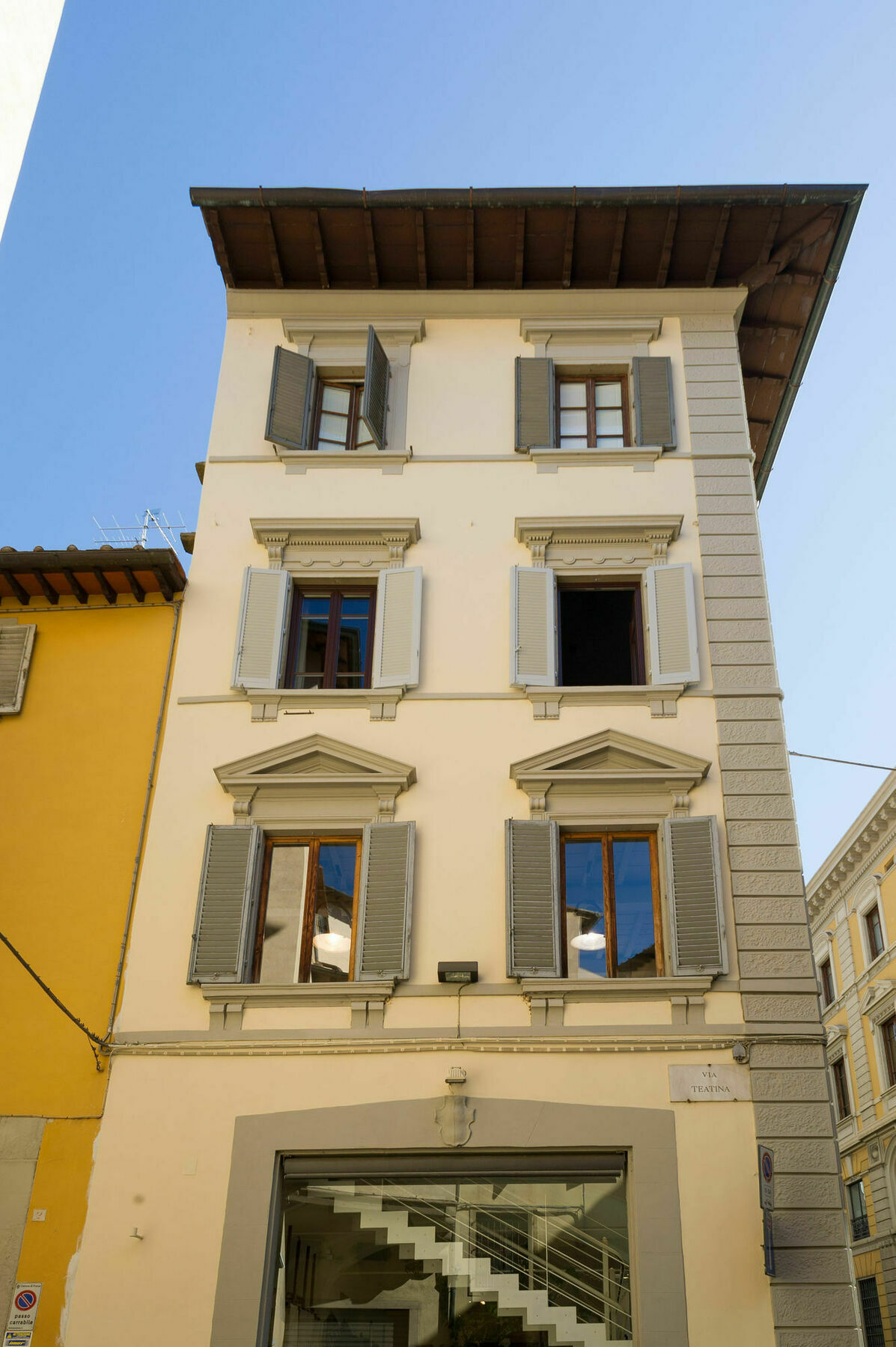 Arnobio Pensión Florencia